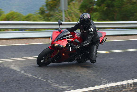 SBR-4Kx--blue-20190413-NKN_0512